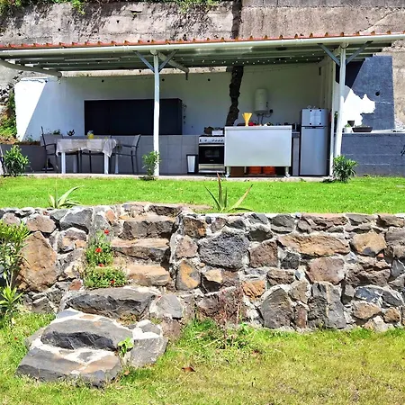Homestay Gaestezimmer Mit Aussenkueche L Casa Vento Madeira